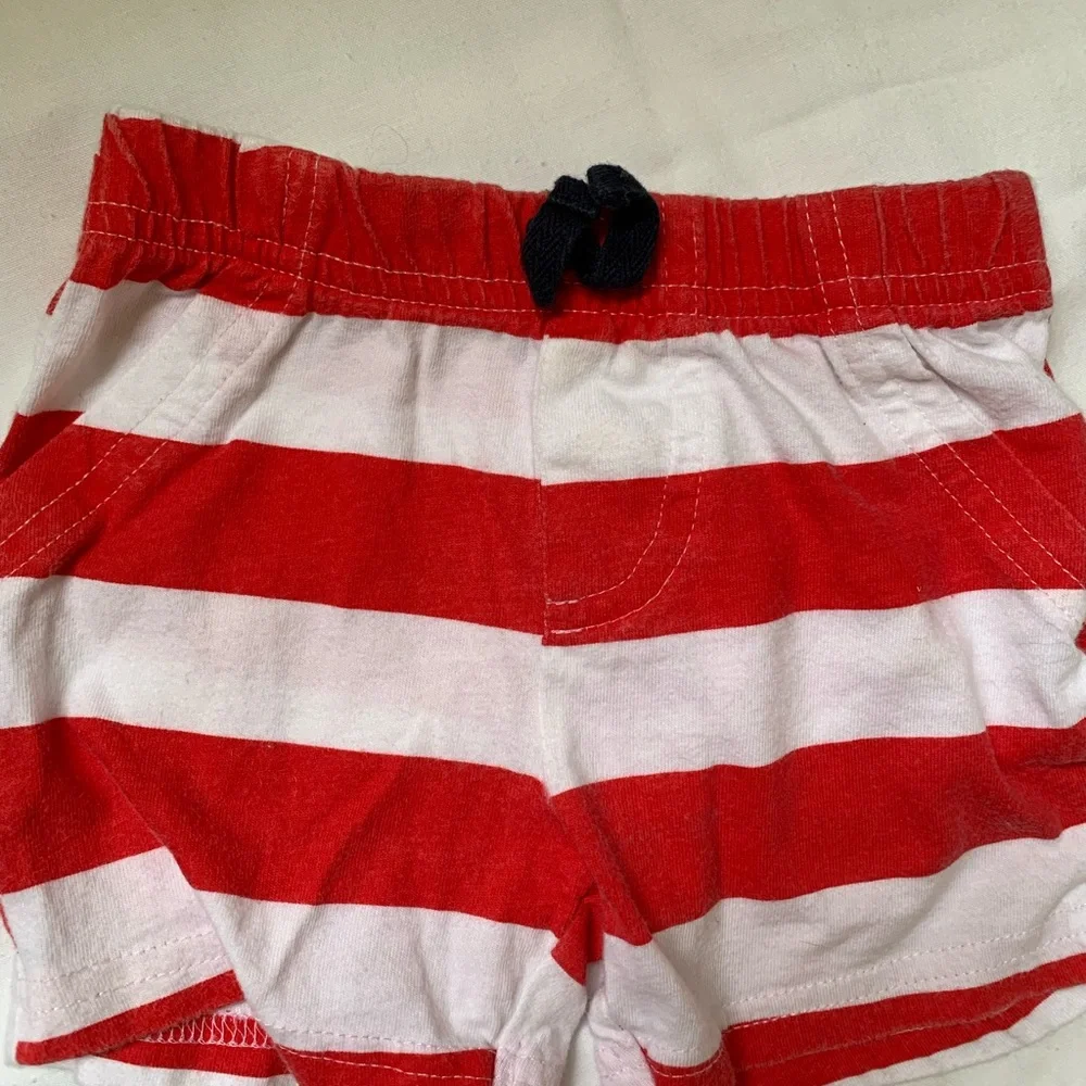 The Children’s Place 3-6 month summer set - 3 shorts and a onesie